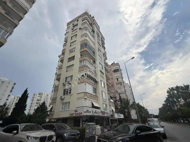 Yeşilbahçede Merkezi Konumda, Geniş 3+1 Kiralık Daire — görsel 25