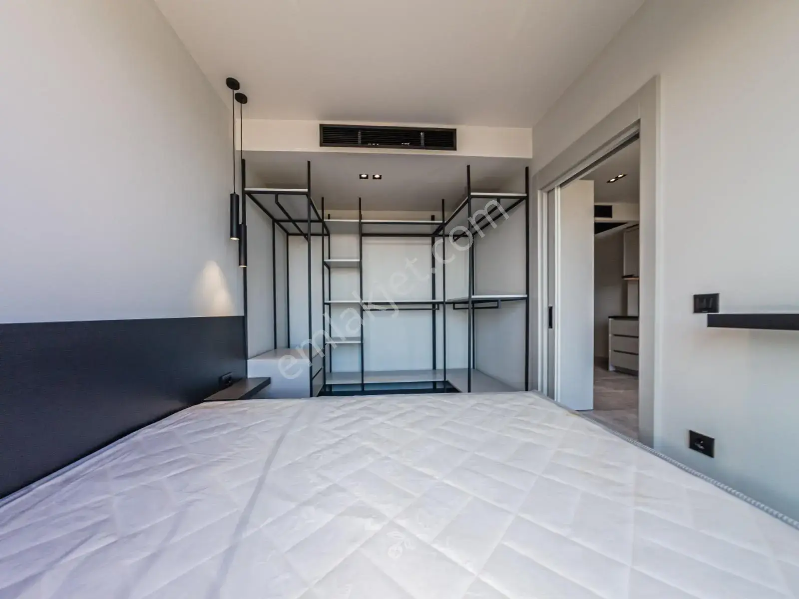 Havalimanına Yakın 1+1 Konsept Site İçerisinde Satılık Daire — görsel 2