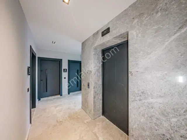 Havalimanına Yakın 1+1 Konsept Site İçerisinde Satılık Daire — görsel 13