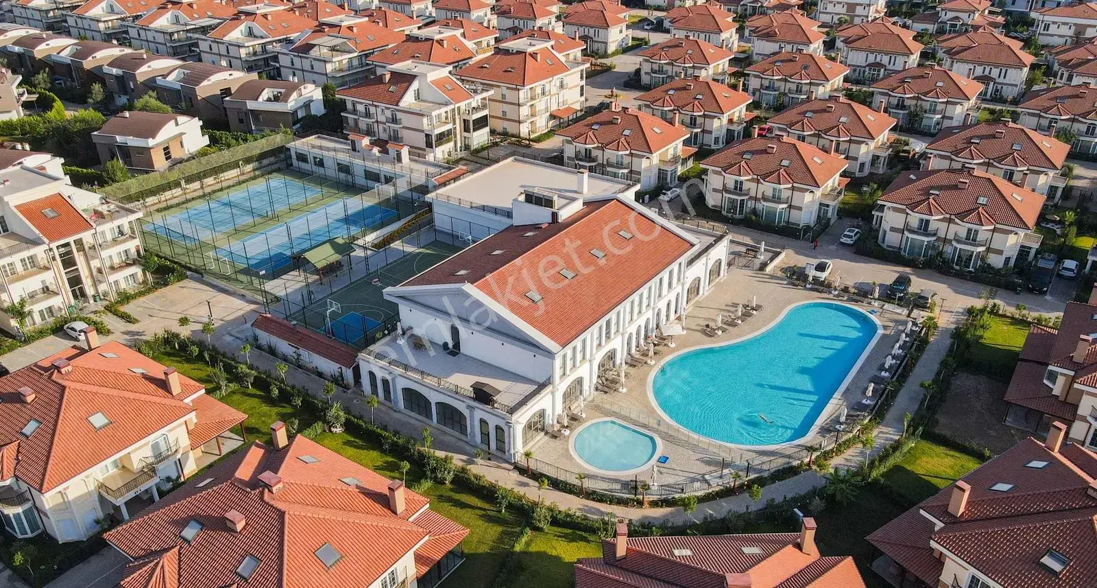 Vali Konakları 2 Sitesi'nde Satılık 3+1 Bahçe Katı Daire — görsel 2