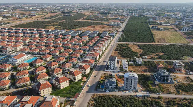Vali Konakları 2 Sitesi'nde Satılık 3+1 Bahçe Katı Daire — görsel 31