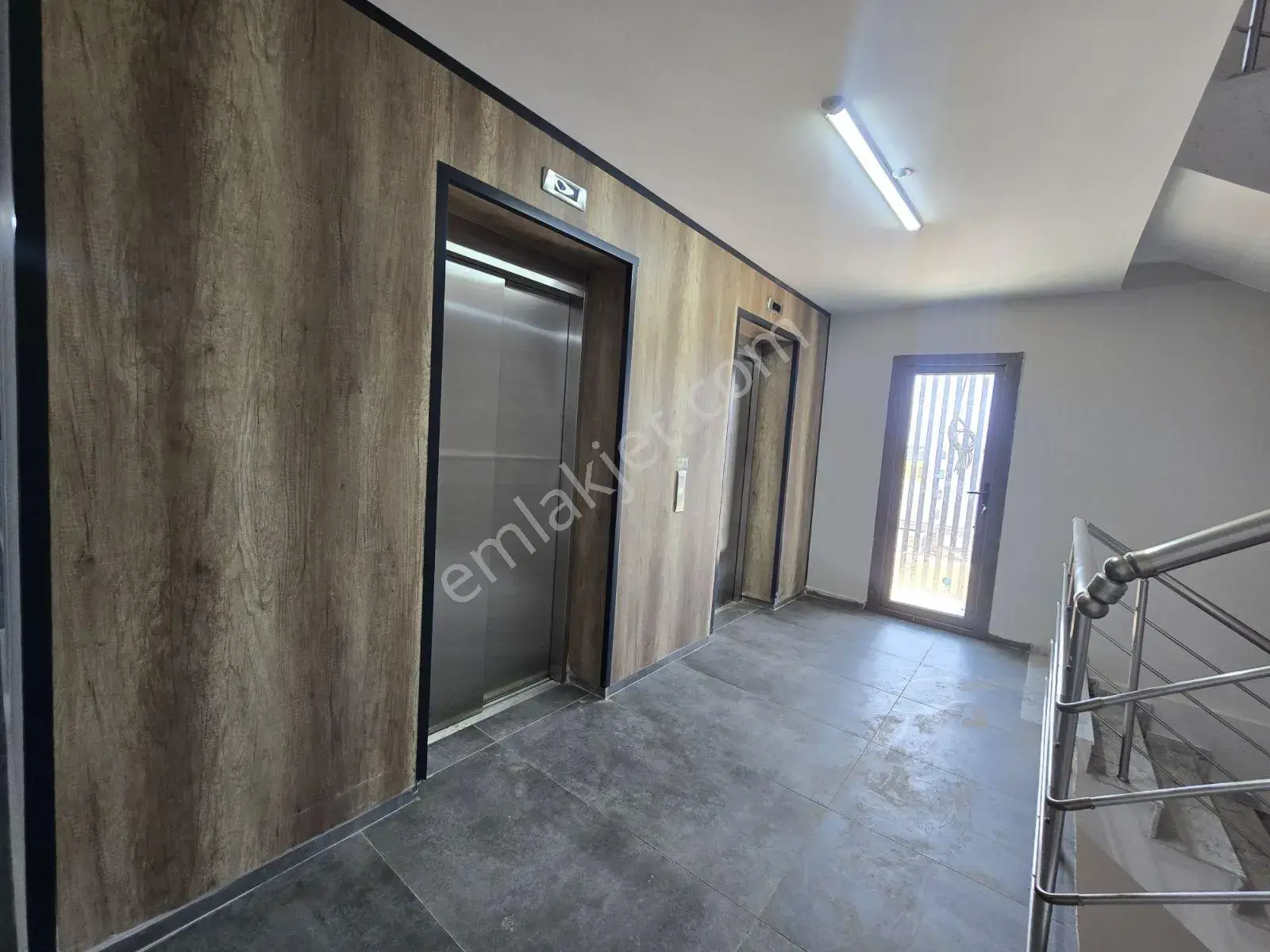 Yasemin Dönmez'den Site İçinde 2+1 Ayrı Mutfaklı Kiralık Daire — görsel 2