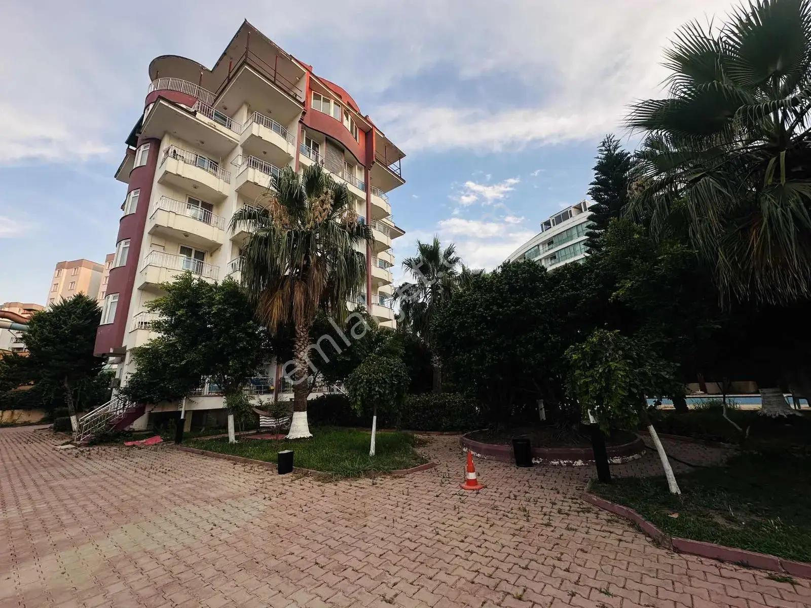 Bayar Homesta Havuz Manzaralı Satılık 2+1 Daire — görsel 1