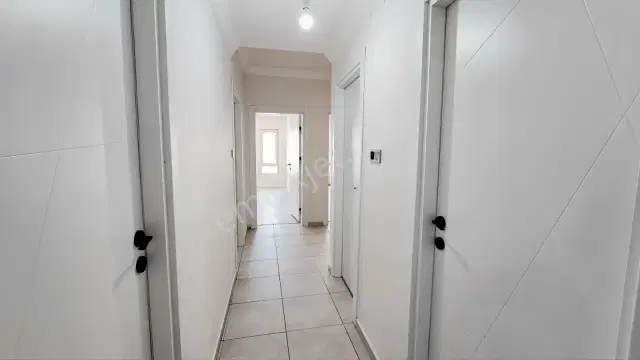 Güllük Cad Üstü, Denize Yürme Mesafe,tadilatlı 3+1 Satılık — görsel 7
