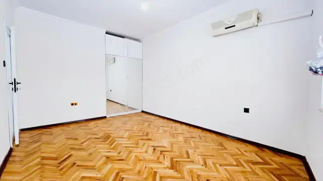 Güllük Cad Üstü, Denize Yürme Mesafe,tadilatlı 3+1 Satılık — görsel 10