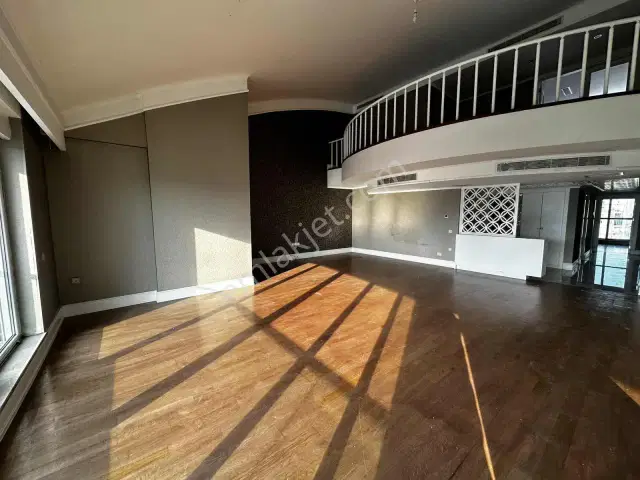 Gürsu'da Elit Bir Yaşam İçin Ödüllü Sitede Kiralık Dubleks. — görsel 2