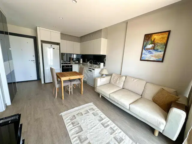 Ana Yol Üzerinde Özellikli Sitede 1+1 Eşyalı Kiralık Daire — görsel 13