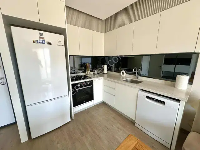 Ana Yol Üzerinde Özellikli Sitede 1+1 Eşyalı Kiralık Daire — görsel 14
