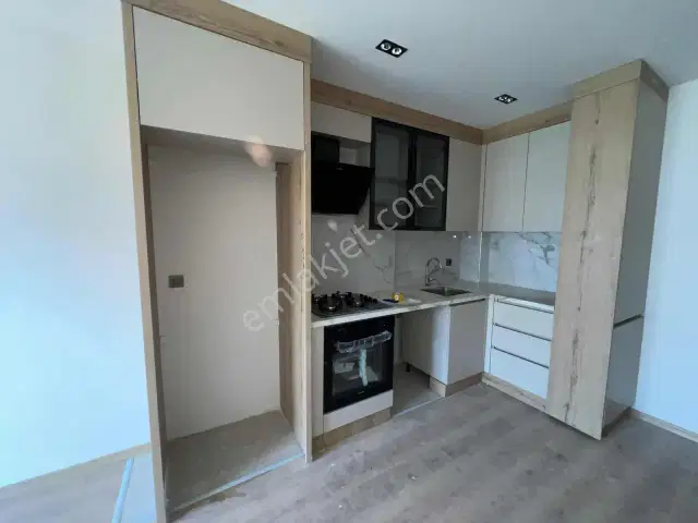 Şehir Hast. Yürüme Mesafesinde Arakat 1+1 Kiralık Daire — görsel 5
