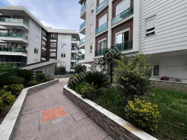 Konyaaltı Sarısu Site İçinde Lux Yapılı Boş Daire 2+1 — görsel 4