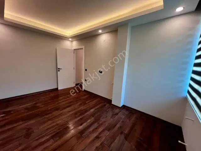 Konyaaltı Sarısu Site İçinde Lux Yapılı Boş Daire 2+1 — görsel 9
