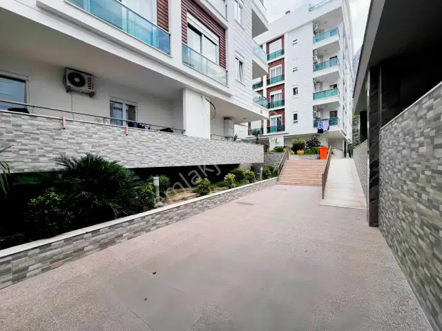 Konyaaltı Sarısu Site İçinde Lux Yapılı Boş Daire 2+1 — görsel 16