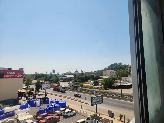 Aksu Merkezde Tabela Değeri Yüksek Geniş Ofis — görsel 33