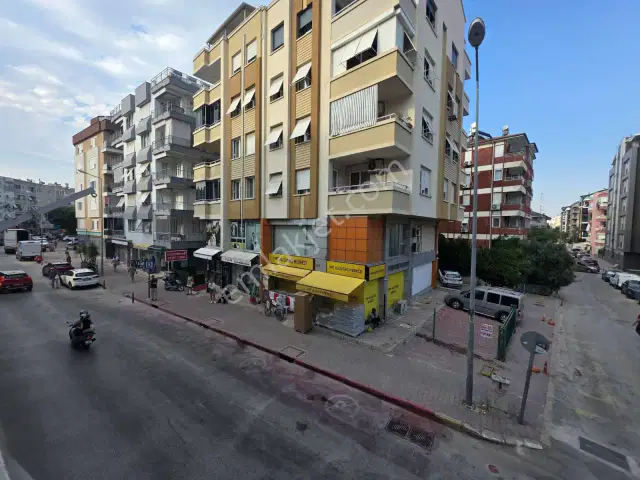 Işıklar'da Arık Caddesi Yol Üstü Katta Tek 3+1 Daire — görsel 5