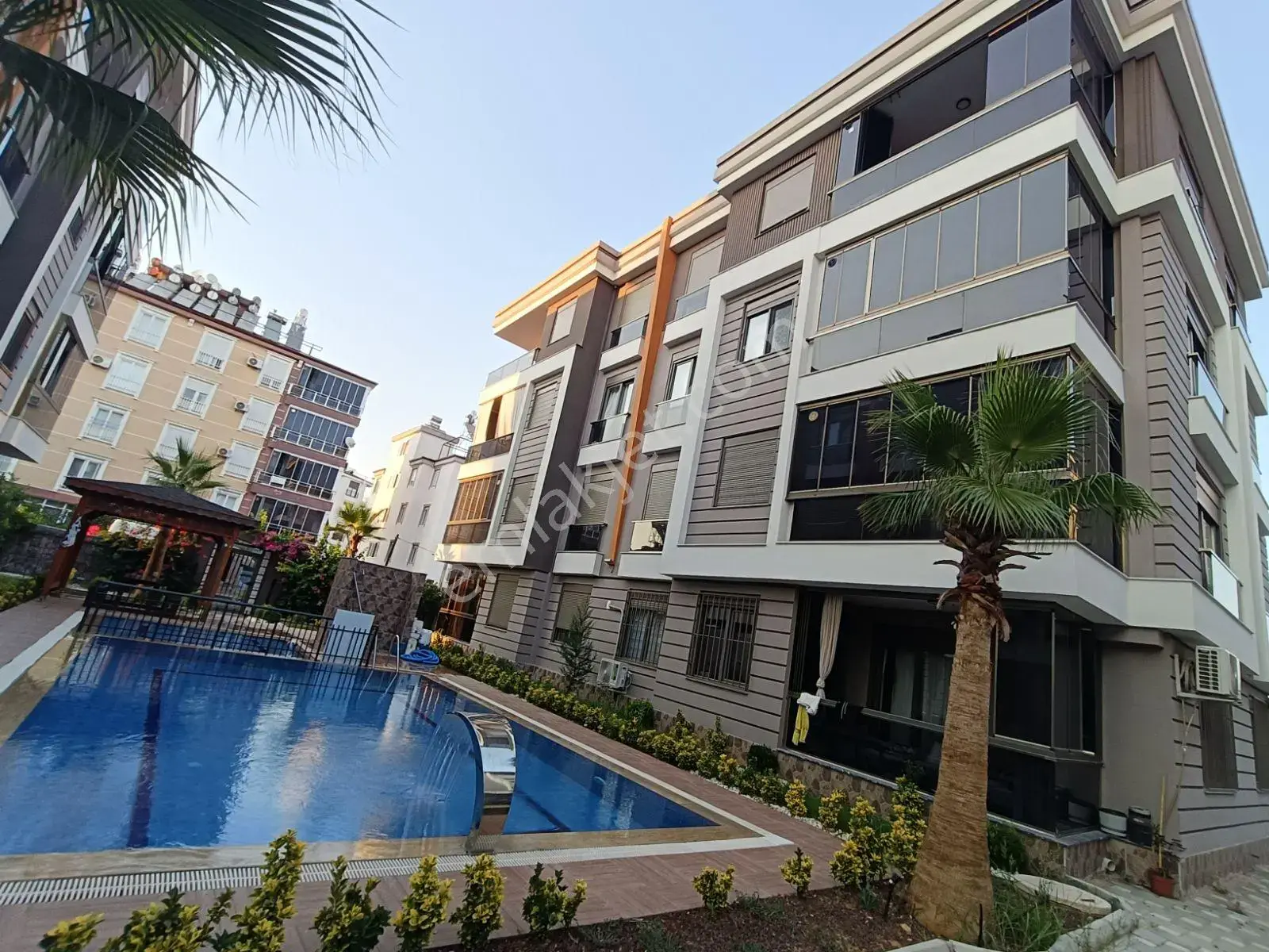Varsak Aydoğmuş Mh'de Site İçi/havuz Cepheli 2+1 Satılık Daire. — görsel 21