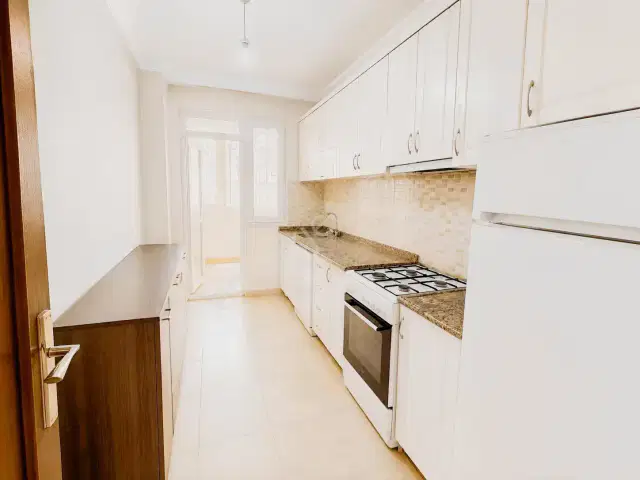 Ebeveyn Banyolu Ayrı Mutfaklı 2+1 Ferah Daire — görsel 3