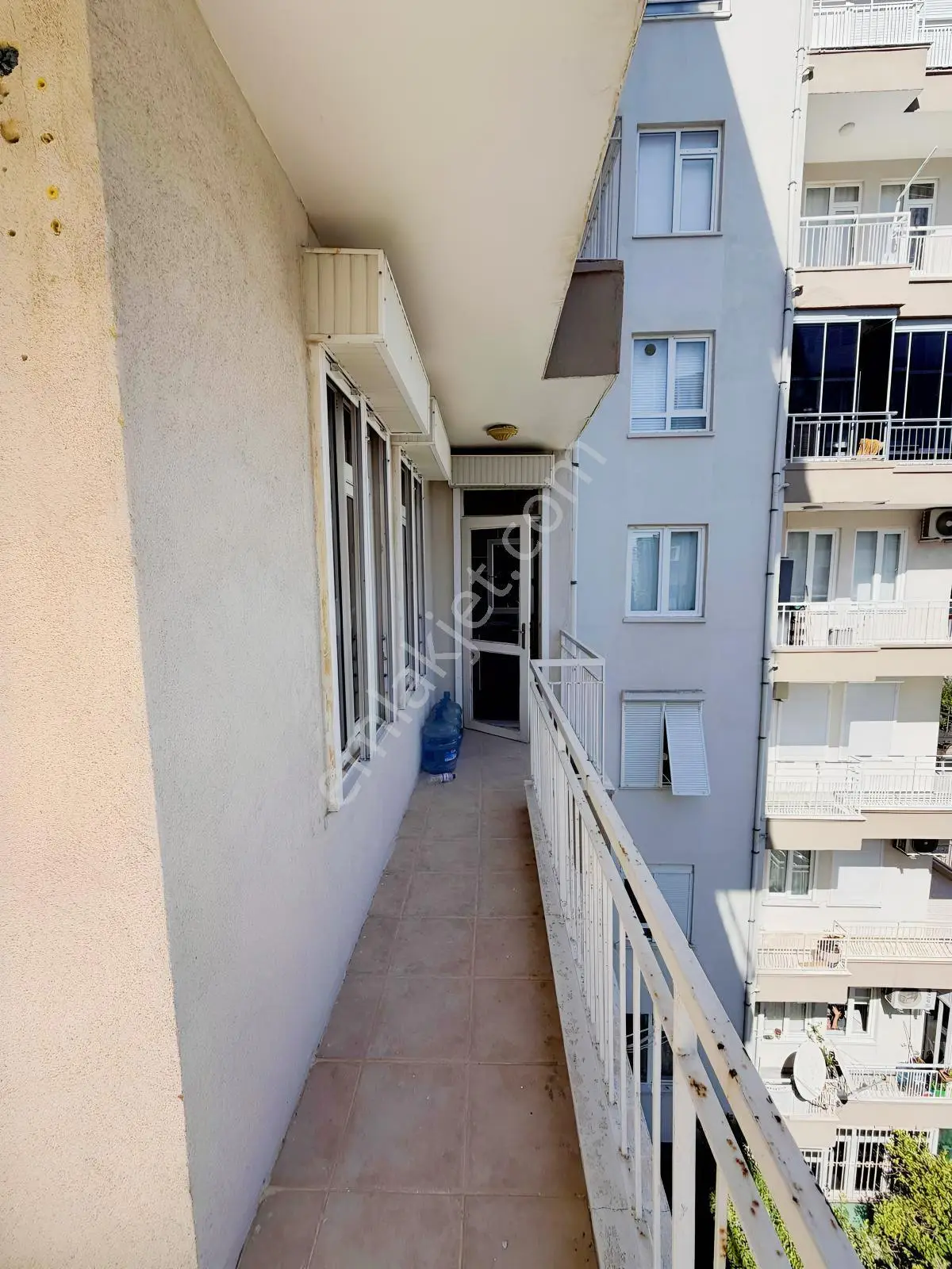 Çağlayanda Merkezi Konumda Site İçi 3+1 Arakat Daire — görsel 2