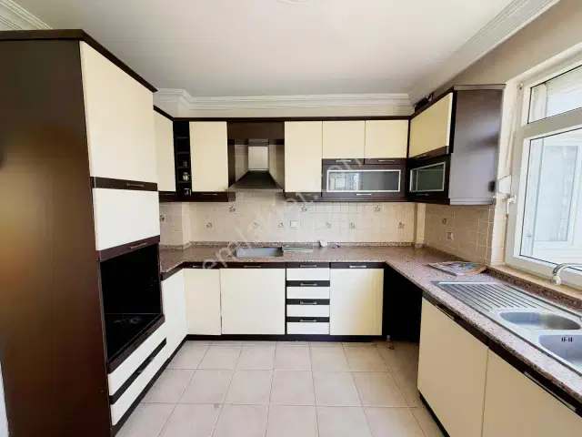 Çağlayanda Merkezi Konumda Site İçi 3+1 Arakat Daire — görsel 5