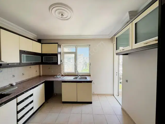Çağlayanda Merkezi Konumda Site İçi 3+1 Arakat Daire — görsel 6