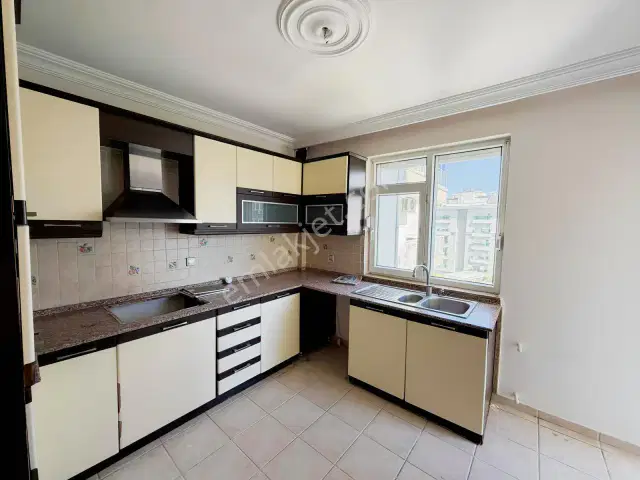 Çağlayanda Merkezi Konumda Site İçi 3+1 Arakat Daire — görsel 13