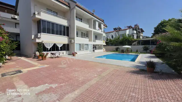 Kemer Merkez'de Ayışığı Plajı'na Yürüme Mesafesinde Eşyalı 2+1