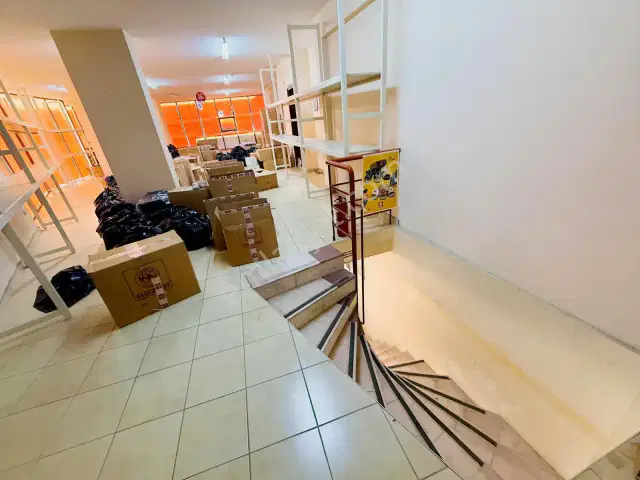 Köroğlu Caddesinde 535 M2 Kiralık Dükkan — görsel 3
