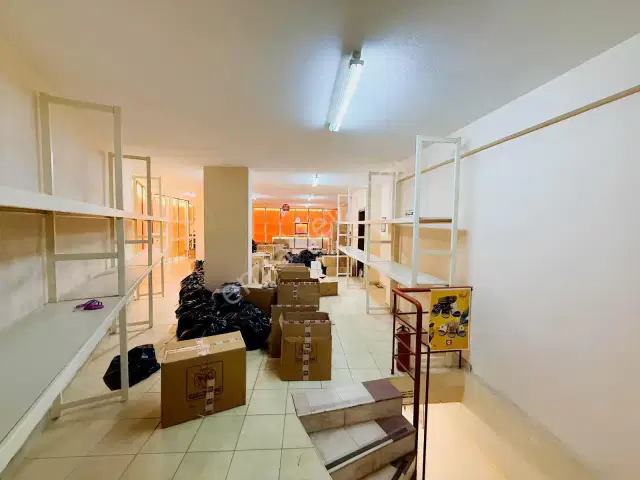 Köroğlu Caddesinde 535 M2 Kiralık Dükkan — görsel 8