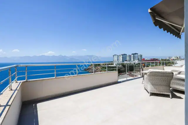 Harika Lokasyonda Deniz Manzaralı Devren Kiralık 220 M2 İşyeri — görsel 4