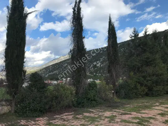 Bayatbademleri'nde Site İçi Havuzlu Güvenlikli Satılık Villa — görsel 9