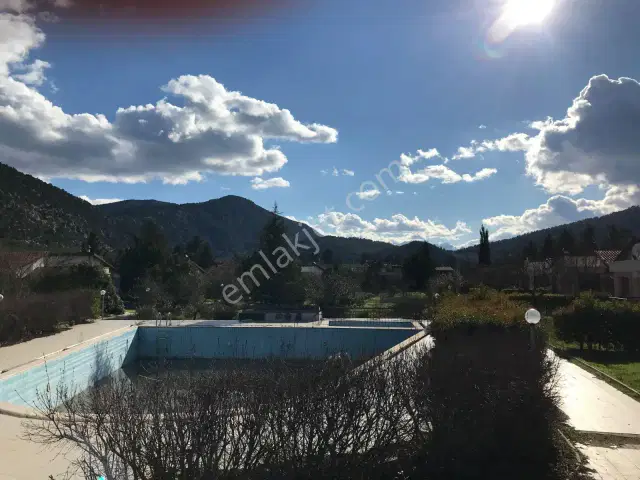Bayatbademleri'nde Site İçi Havuzlu Güvenlikli Satılık Villa — görsel 22