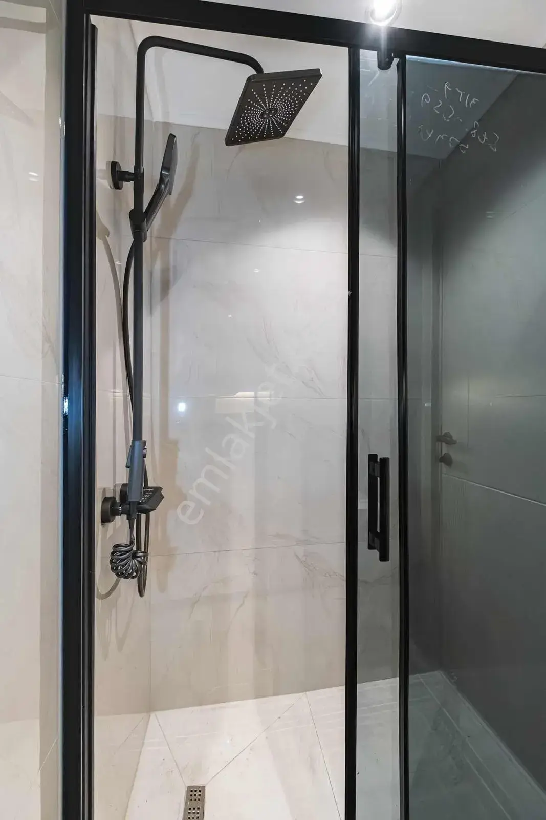 Çağlayan'da Arakat 3+1 Full Yapılı Daire — görsel 28