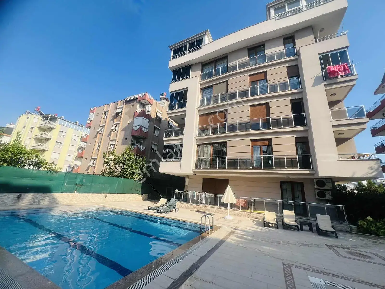Çağlayan Da Havuzlu Site İçi Eşyalı 1+1 Kiralık Daire — görsel 2