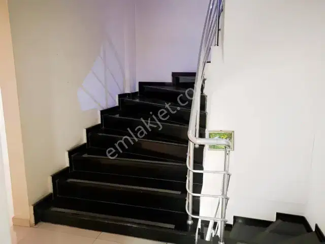 Grand Duke İş Merkezinde Şık Ofis Katı — görsel 6
