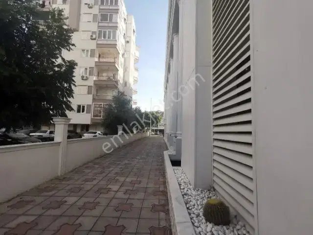 Grand Duke İş Merkezinde Şık Ofis Katı — görsel 20