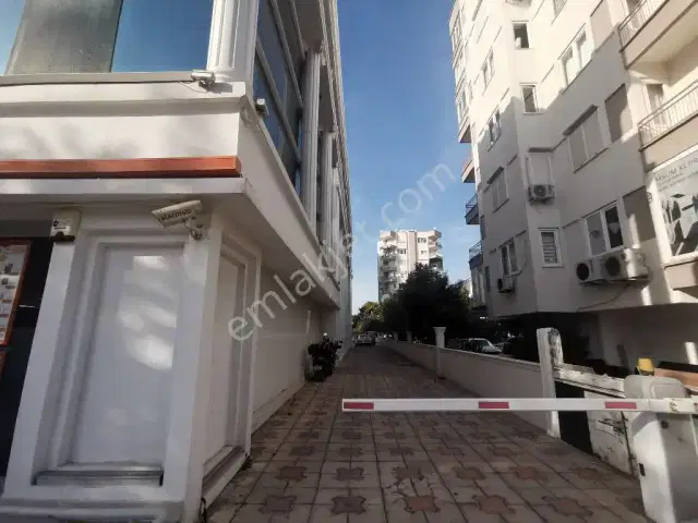 Grand Duke İş Merkezinde Şık Ofis Katı — görsel 22