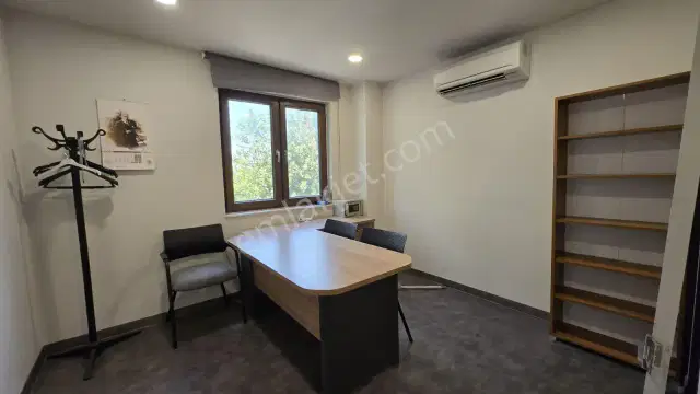Ana Caddede Teraslı Tam Donanımlı 300 M² 11 Odalı Ofis Katı — görsel 13