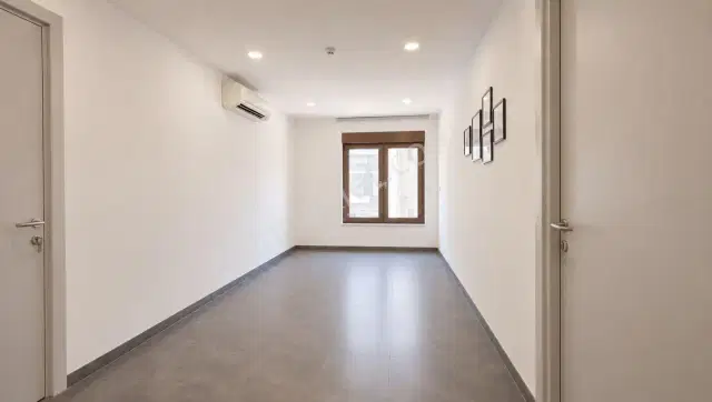 Ana Caddede Teraslı Tam Donanımlı 300 M² 11 Odalı Ofis Katı — görsel 16