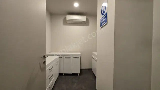Ana Caddede Teraslı Tam Donanımlı 300 M² 11 Odalı Ofis Katı — görsel 23