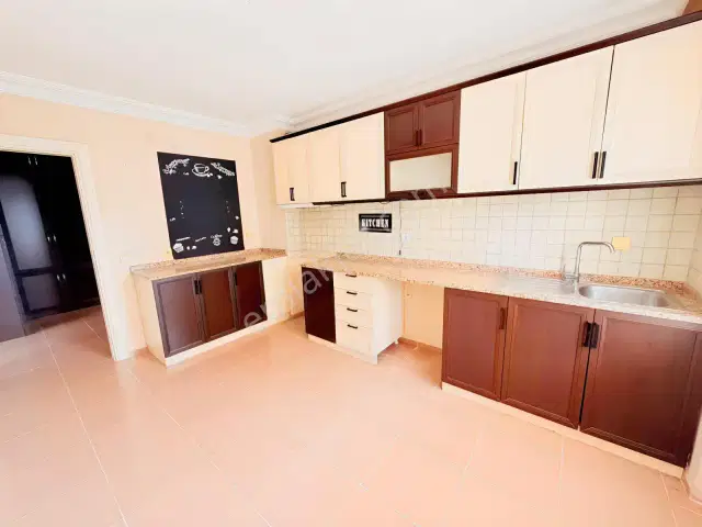 Fener'de Ebeveyn Banyolu Ve Otoparklı Satılık Daire — görsel 6