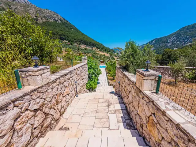 Adrasanda 3.629 M² İçinde Deniz Manzaralı 5+3 Müstakil Villa — görsel 9