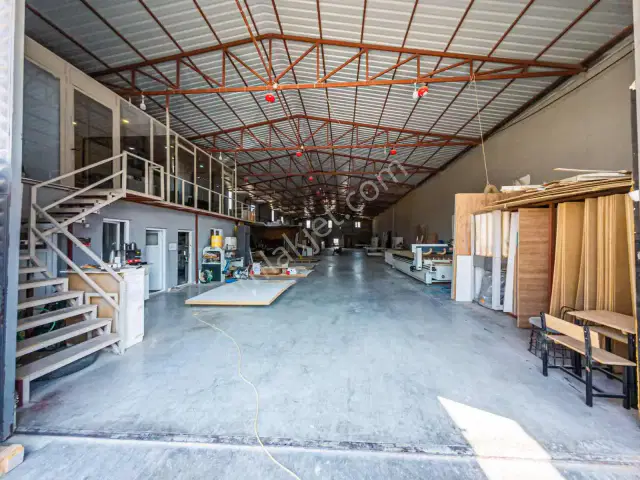 Yenigöl'de 950 M2 Devren Kiralık Mobilya Fabrikası — görsel 25