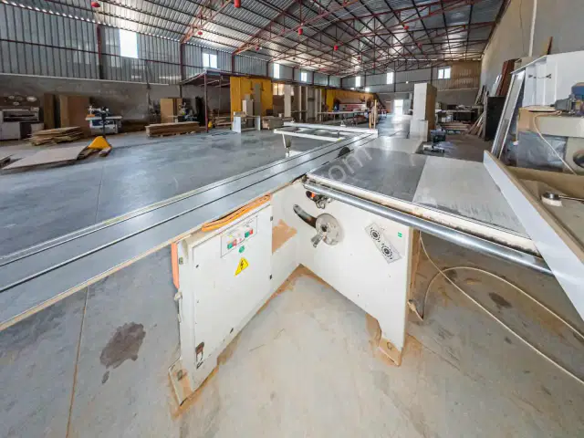 Yenigöl'de 950 M2 Devren Kiralık Mobilya Fabrikası — görsel 30