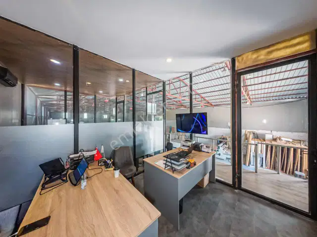 Yenigöl'de 950 M2 Devren Kiralık Mobilya Fabrikası — görsel 34