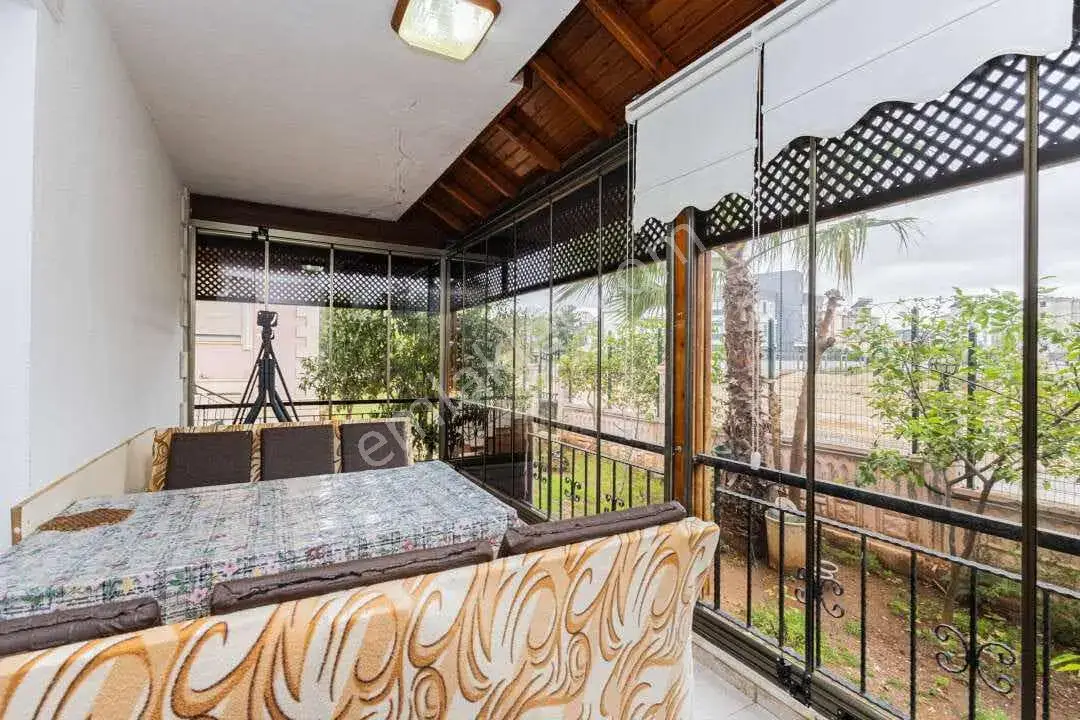 Aydoğmuş'ta 220 M2 4+1 Satılık Tripleks Villa — görsel 2
