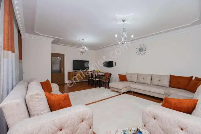 Aydoğmuş'ta 220 M2 4+1 Satılık Tripleks Villa — görsel 5