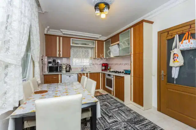 Aydoğmuş'ta 220 M2 4+1 Satılık Tripleks Villa — görsel 6