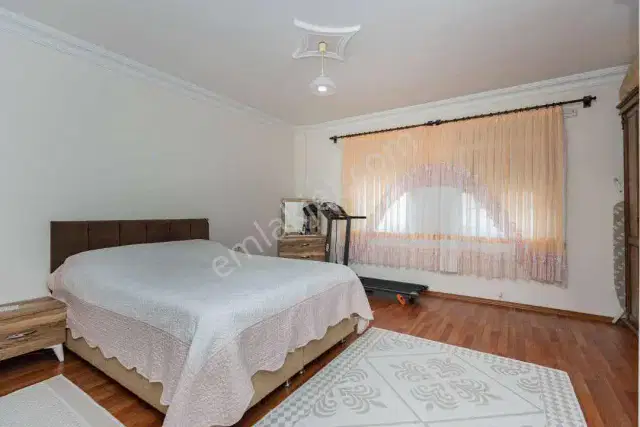 Aydoğmuş'ta 220 M2 4+1 Satılık Tripleks Villa — görsel 14