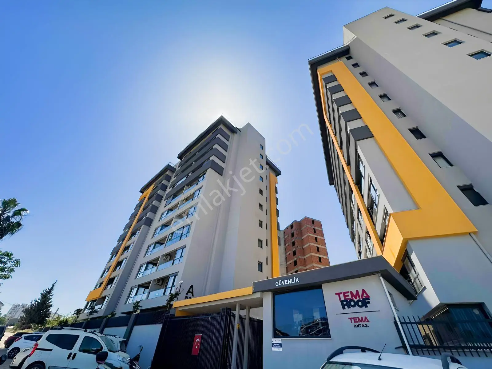 Altıntaş-temaroof'ta İskânlı Satılık Daire.