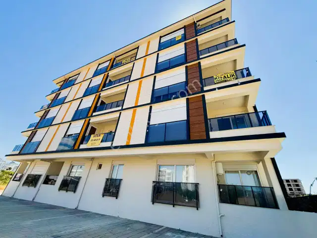 Özellikli Sitede Sıfır Ve Havuzlu Daire