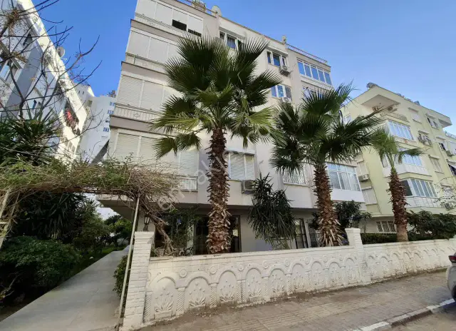 Yeşilbahçe Yenilenmiş Plajlara 600mt 1+1müstakil Tadında Satılık